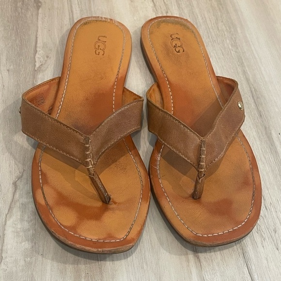 UGG Sandals size 9 - Picture 1 of 8